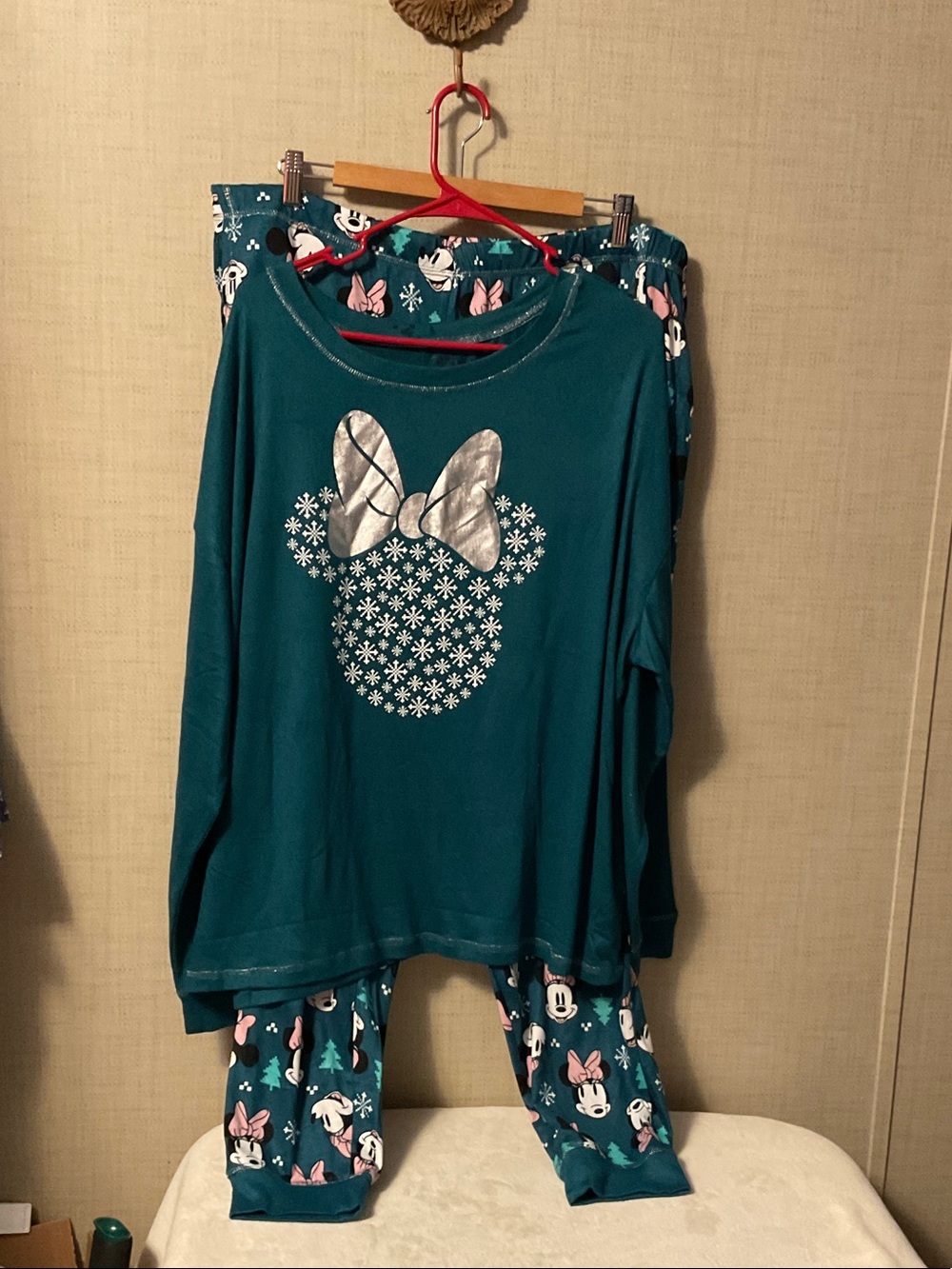 Disney Teal Minnie Mouse Snowflake Pajama Set with Silver Bow